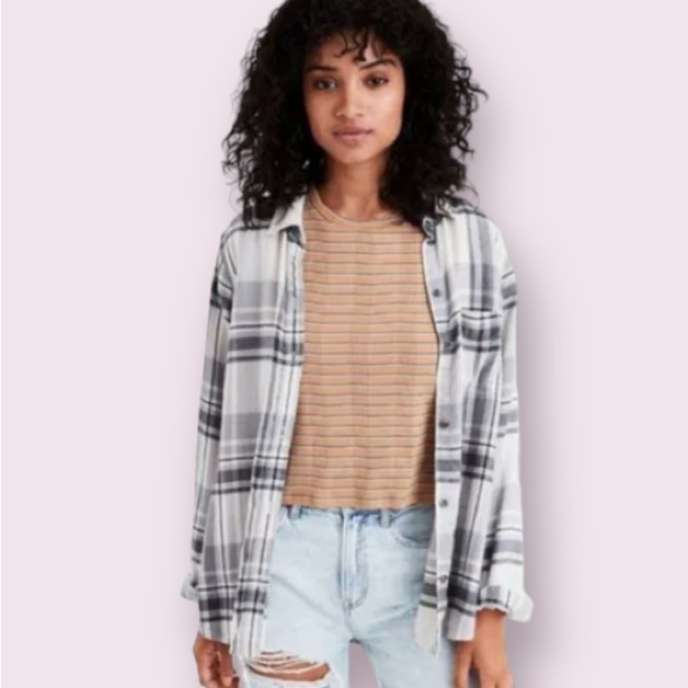 American Eagle Outfitters Plaid Flannel in Black, Gray and White